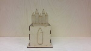 pencil_pot_with_small_pencils_on_back_panel