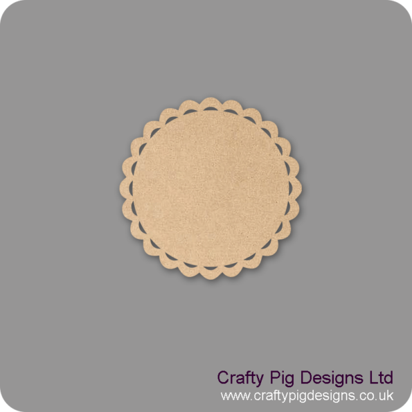circular-plaque-with-scalloped-edge