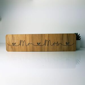 19mm OAK VENEER Engraved Mr & Mrs Block